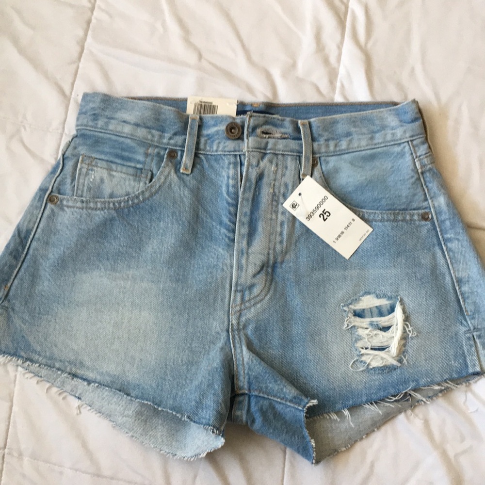 Brand new Levi’s high waisted shorts